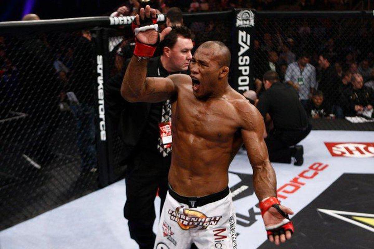 Uoči večerašnjeg UFC događaja, brazilski borac pozitivan na koronavirus
