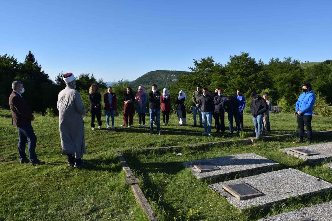 Ukopani na groblju Hranjen - Avaz