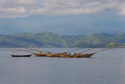 Potonuo brod na jezeru u Kongu: Desetine ljudi nestale