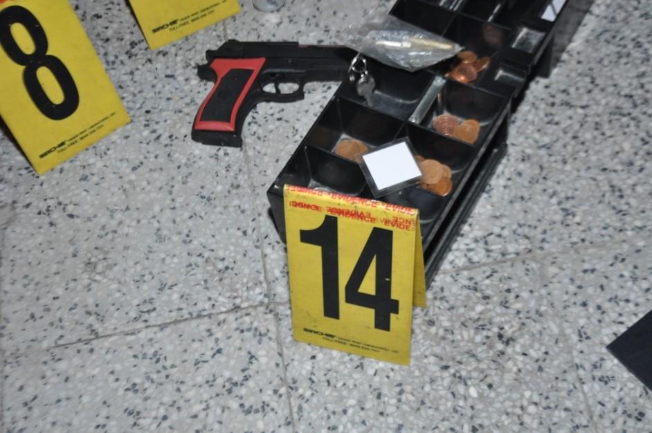 Zeničanke s plastičnim pištoljem pljačkale trgovine u Zenici
