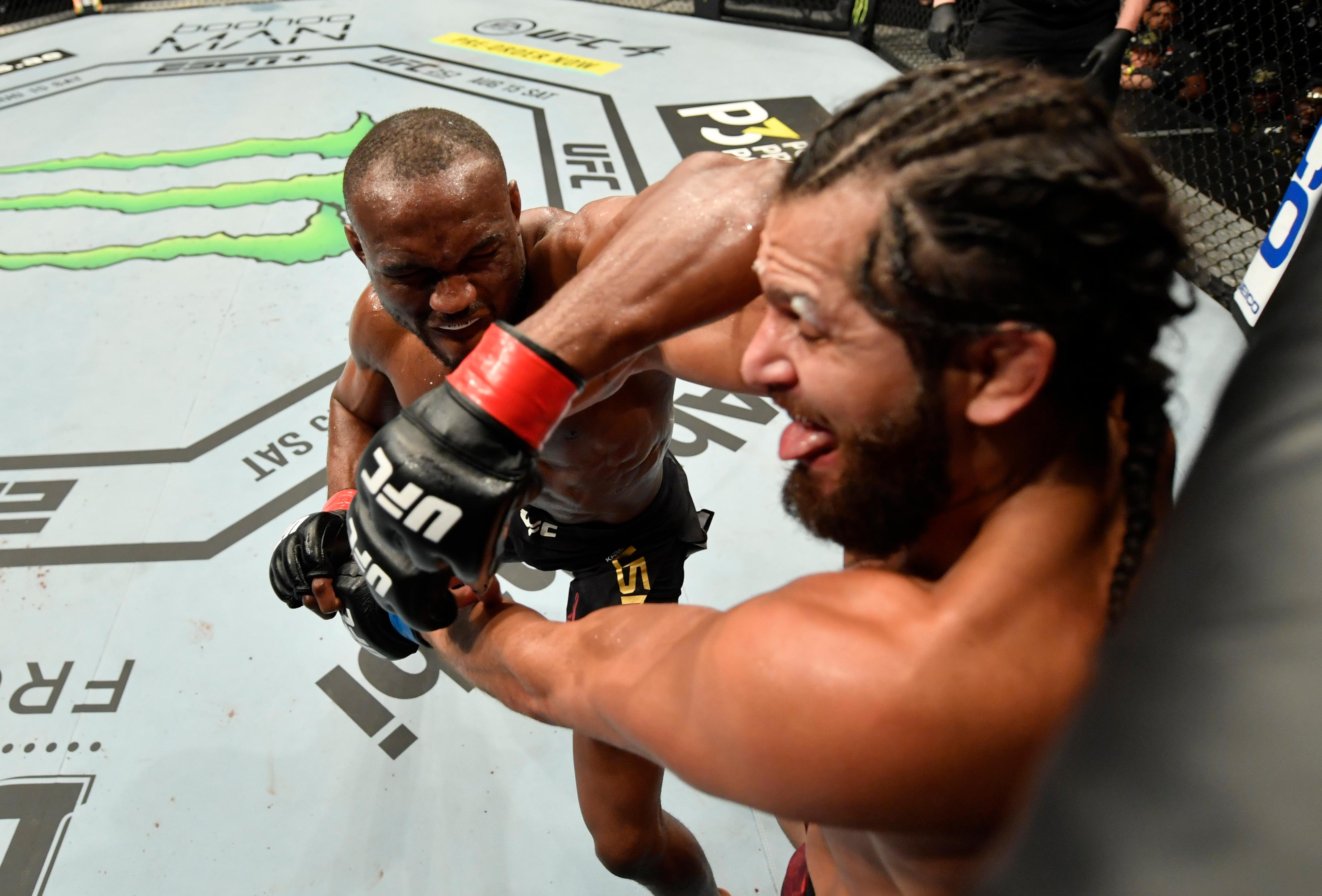Ostrvo borbi otvoreno: Usman odbranio UFC titulu protiv Masvidala