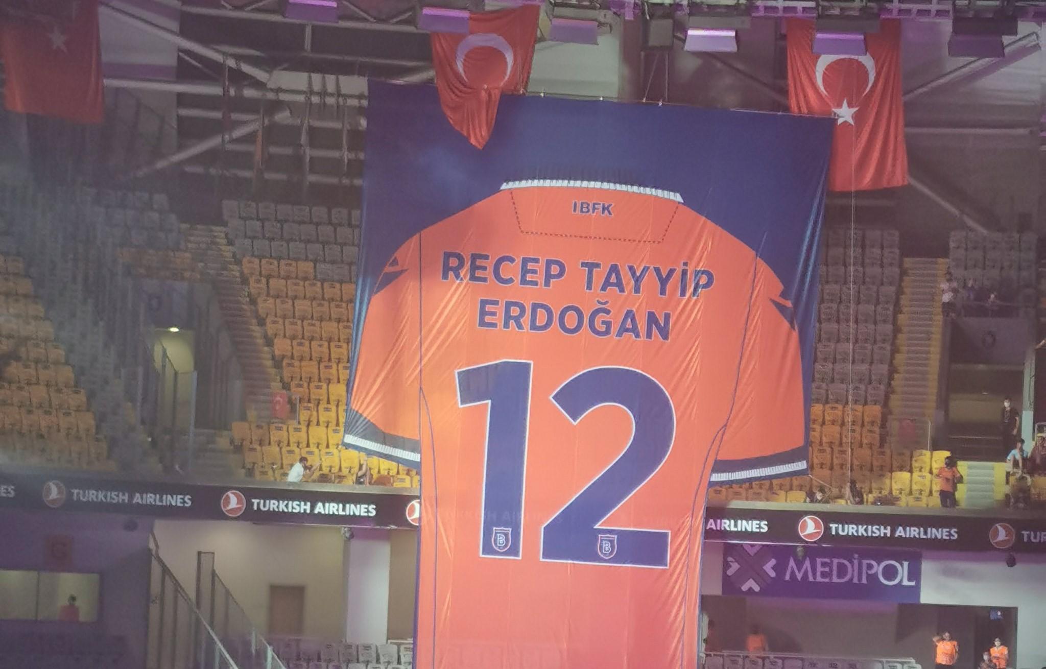 Dres sa brojem 12 krasit će tribine stadiona "Fatih Terim" - Avaz
