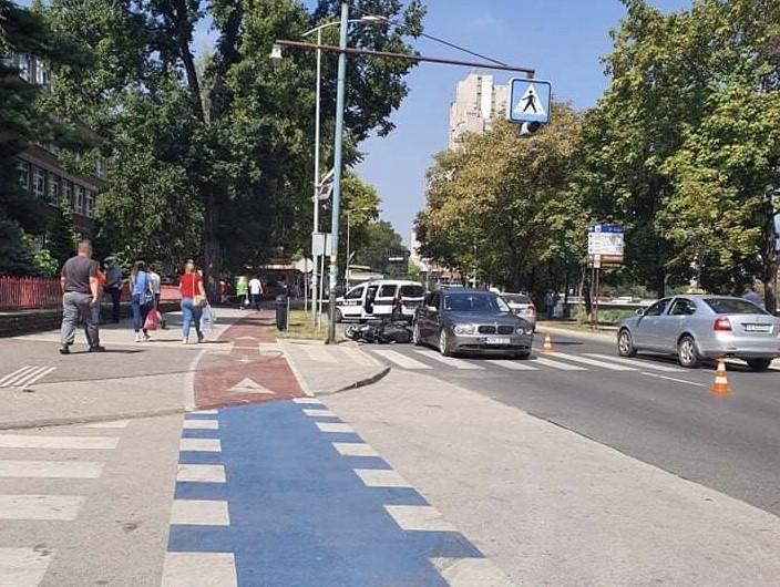 Nesreća u centru Zenice, povrijeđen motociklista