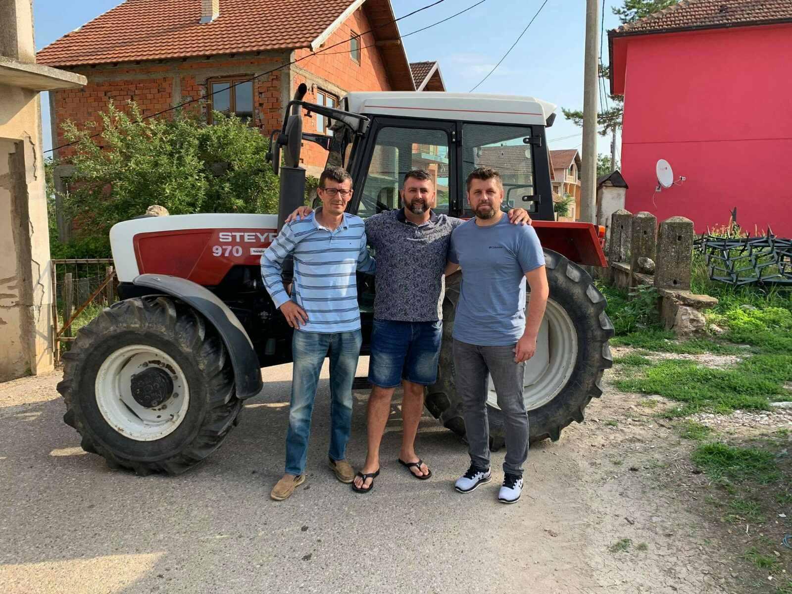 Nakon objavljenog teksta u „Avazu“, humani ljudi Sabitu Mandžiću kupili traktor