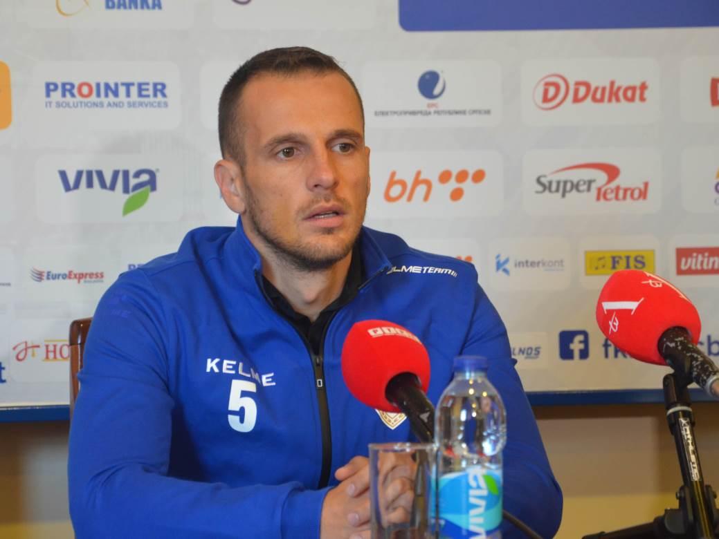 Jovanović:  Teren je loš, a trener zna da ih postavi tako da budu agresivni - Avaz