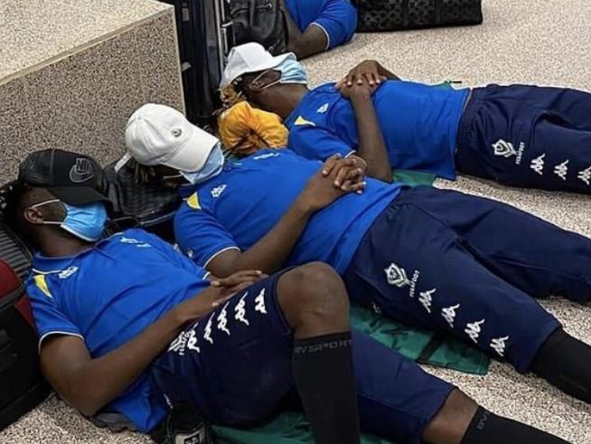 Igrači Gabona: Držali ih 11 sati - Avaz