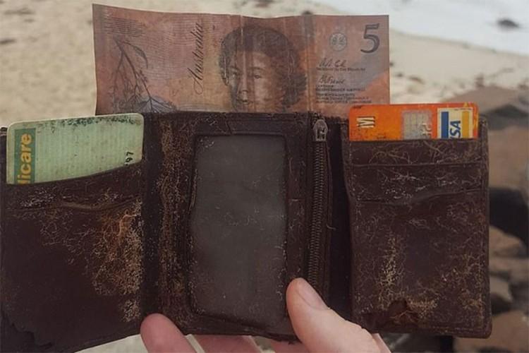 Pronašao novčanik koji je izgubio prije 26 godina