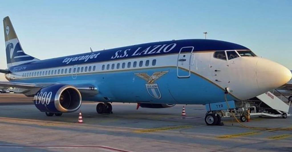 Novi Boing 737 predstavljen je u Laciju nakon reprezentativne pauze, ali igrači su se natrag u Rim vraćali redovnom linijom - Avaz