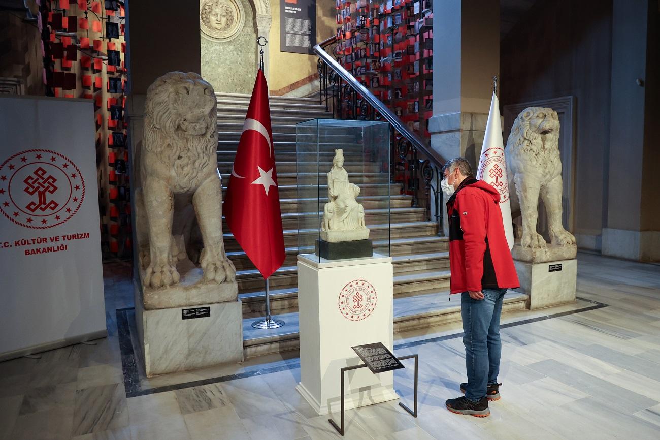 U muzeju u Istanbulu izložen 17 stoljeća star kip Kibele