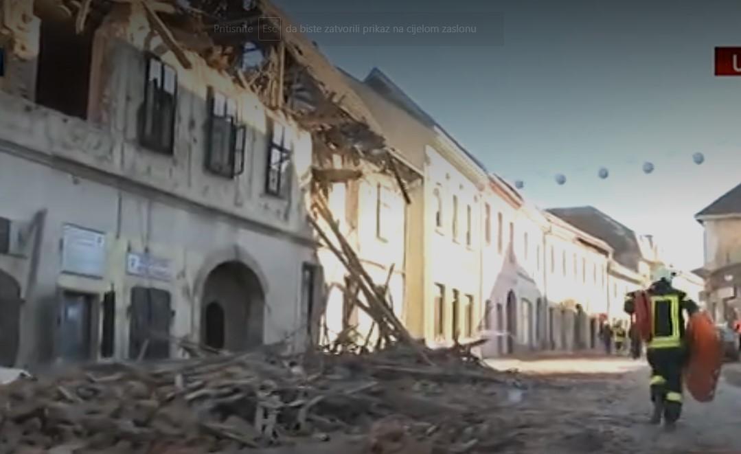 Petrinja nakon razornog zemljotresa - Avaz