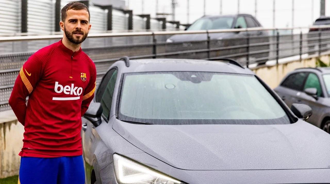 Fudbaleri Barcelone dobili nove automobile, Pjanić nije pretjerano oduševljen