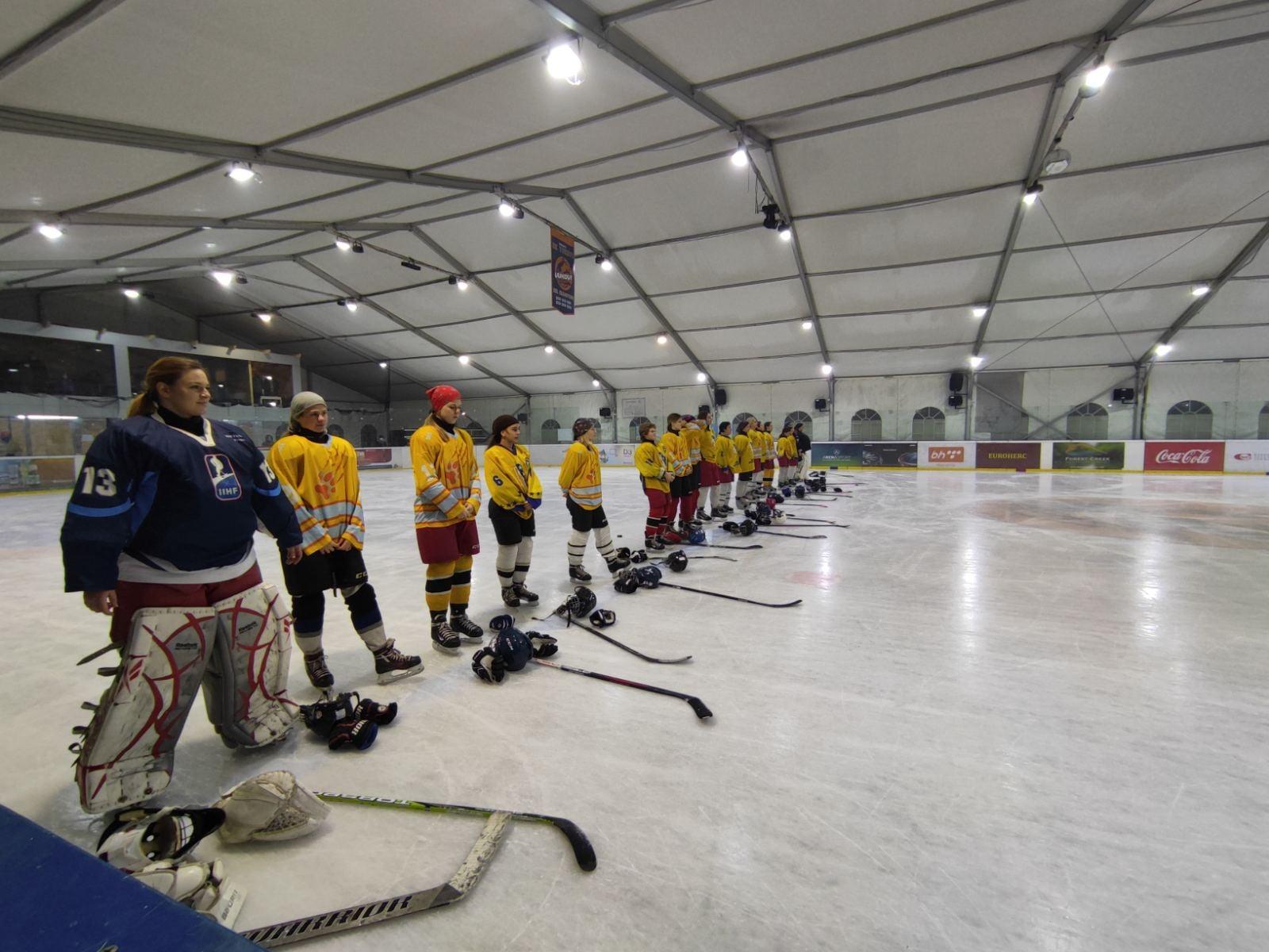 "Avaz" na treningu sarajevskih hokejašica: Lavice razbijaju predrasude