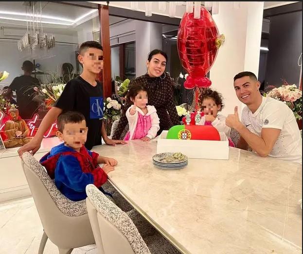Ronaldo je proslavio rođendan sa svojim najvećim blagom, s djecom i Georginom - Avaz