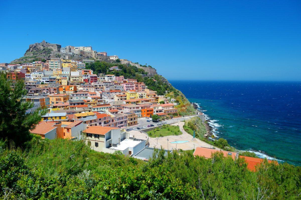 Otok Sardinija ušao u "bijelu zonu", ukidaju mnoge mjere