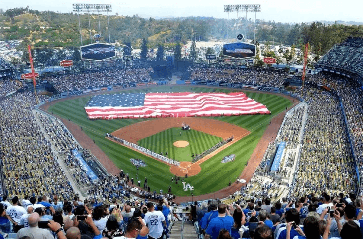 Kalifornija otvara stadione za gledatelje