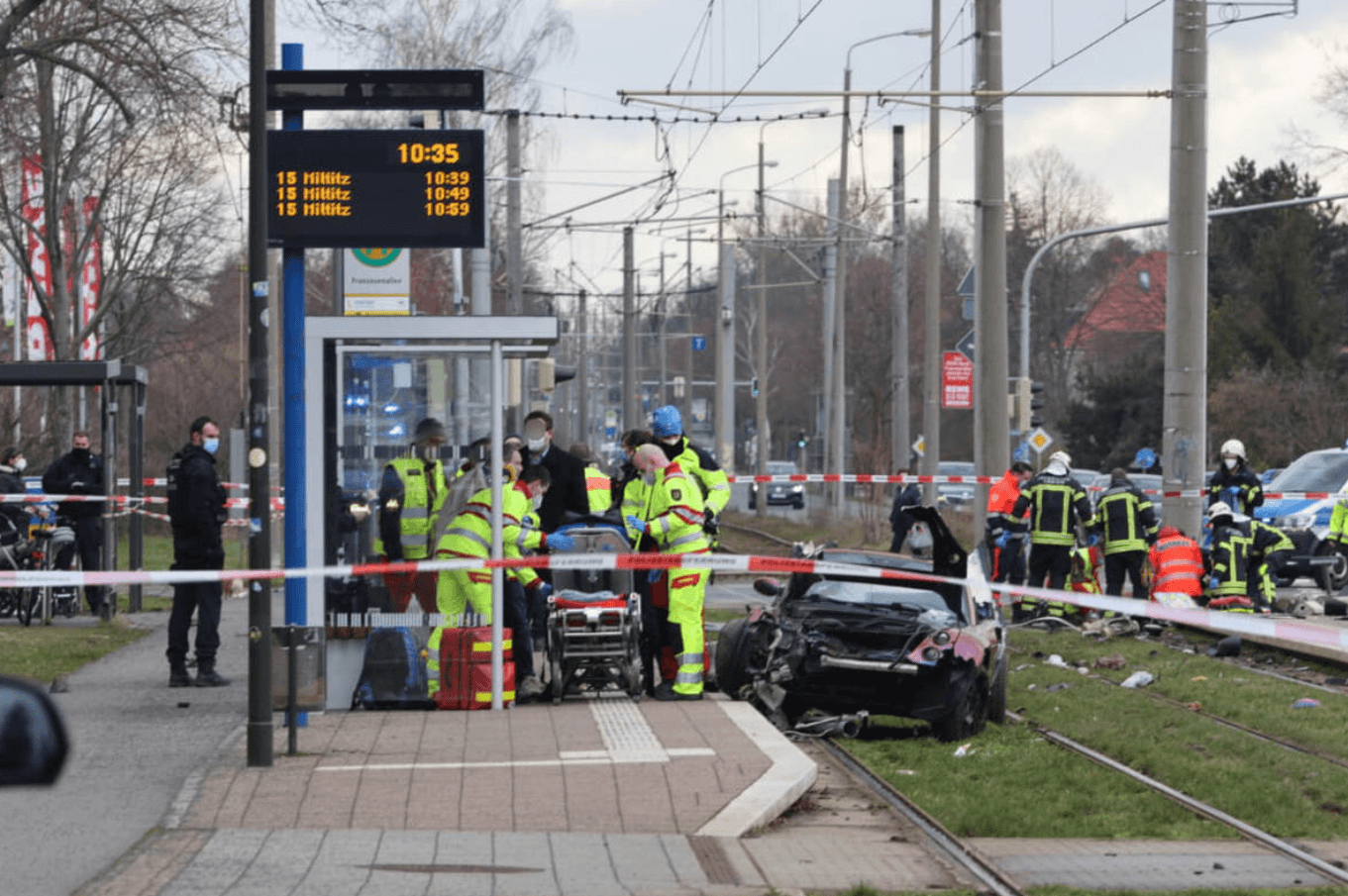 Drama u Njemačkoj: Automobil se zaletio u ljude, ima mrtvih