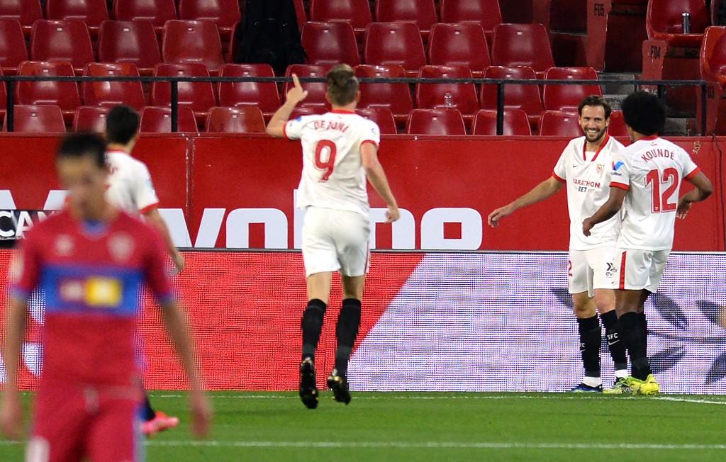Napadač Sevilje zabio gol za TV špice, petom kroz noge protivničkom igraču