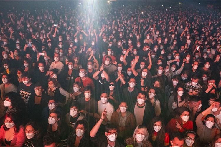 Španski eksperiment: 5.000 ljudi na koncertu nakon testa na koronavirus