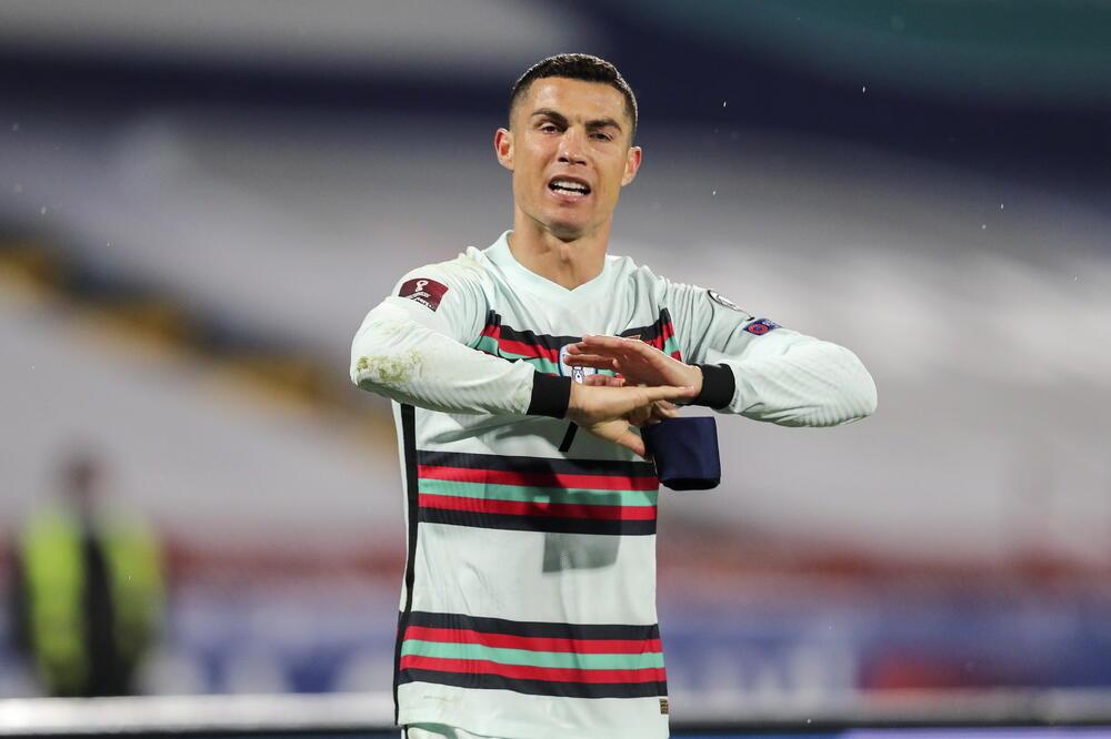 Ronaldova kapitenska traka prodata na humanitarnoj aukciji za rekordan iznos