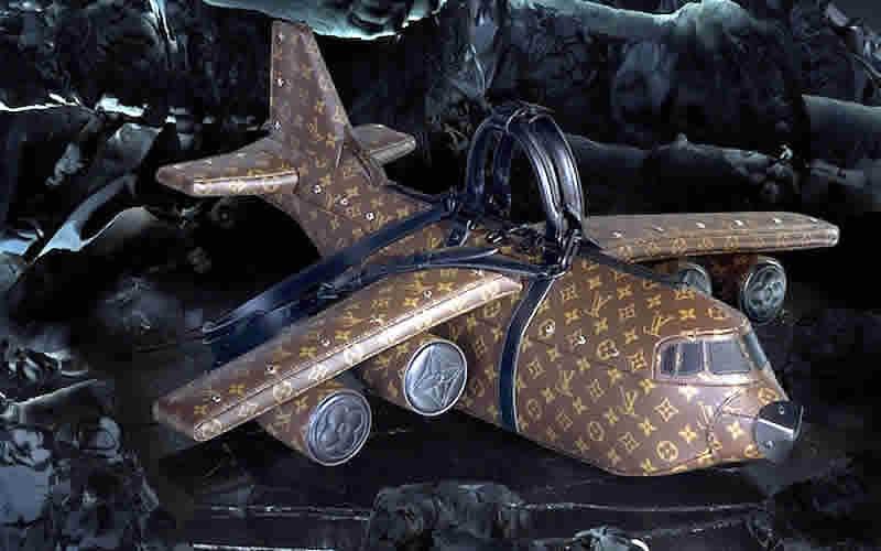 Torbica Louisa Vuittona u obliku aviona košta više od nekih stvarnih aviona