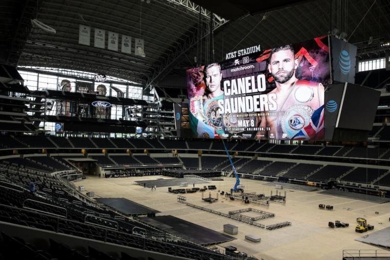 Spektakl u Teksasu, Kanelo i Sanders boksuju pred čak 70.000 ljudi