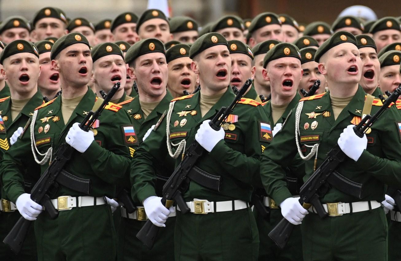Vojna parada u Moskvi: Defiluje 12.500 vojnika