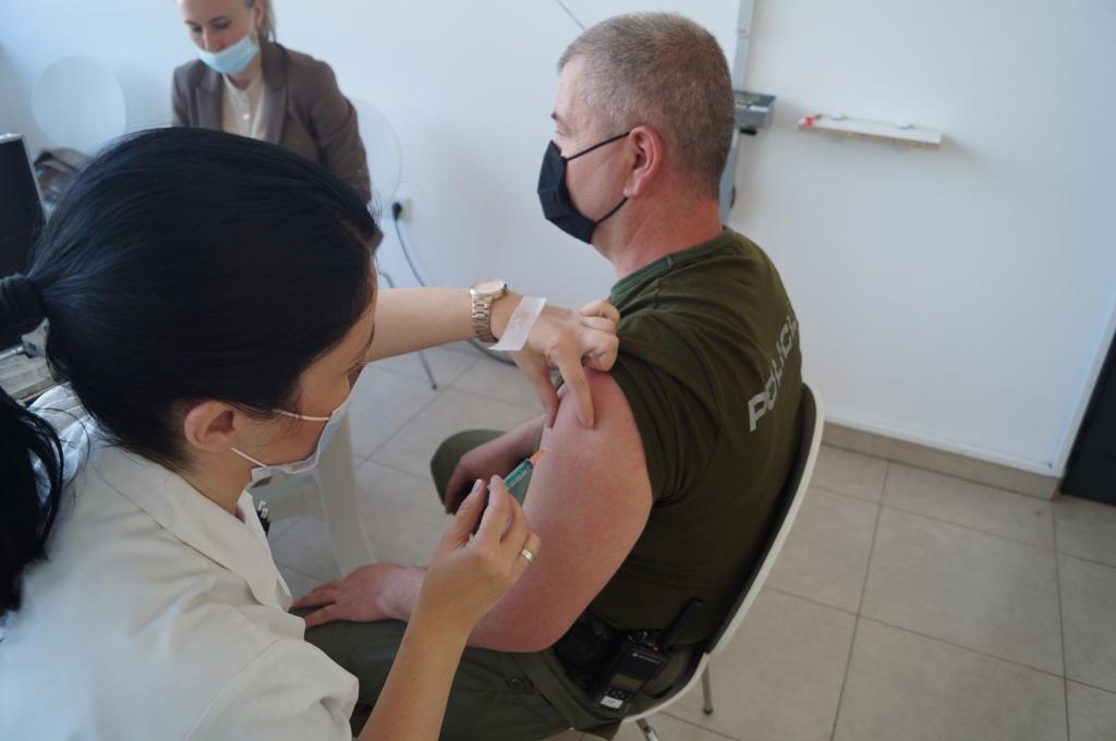 Vakcinacija uposlenika Uprave policije MUP-a ZDK - Avaz