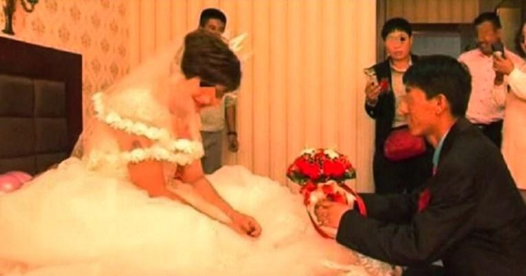 Na društvenim mrežama naišao na video u kojem se njegova supruga udaje za drugog muškarca