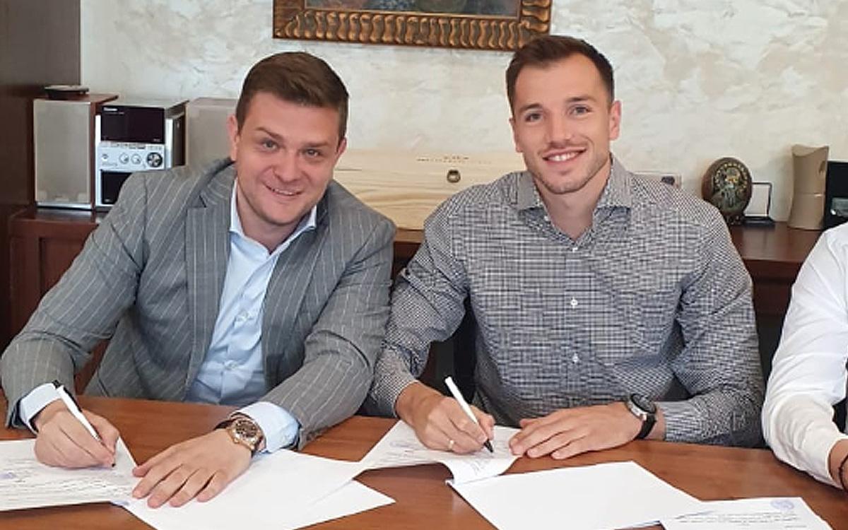 Saničanin (desno): Potpisao ugovor na tri godine - Avaz