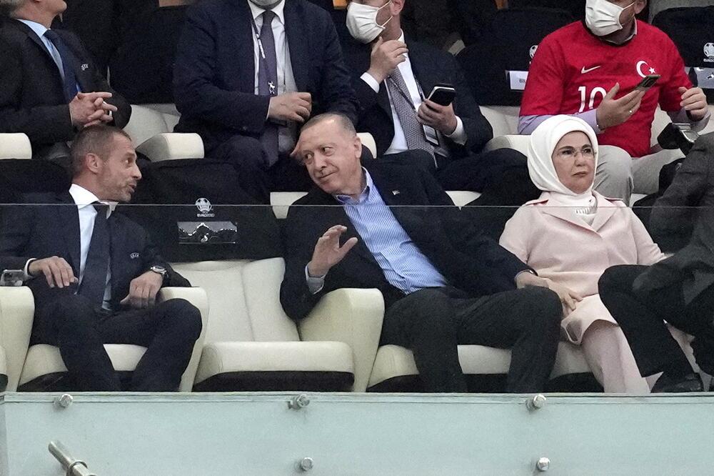 Velika podrška igračima Turske, Erdogan na tribinama u Bakuu
