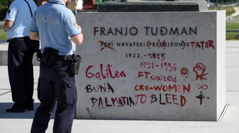 Oštetili Tuđmanov spomenik: Napisali "Prvi hrvatski diktator"