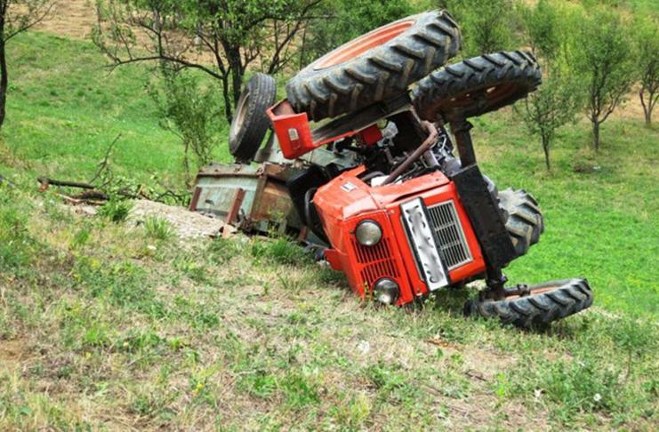 Jedna osoba poginula nakon pada s traktora, vozač uhapšen