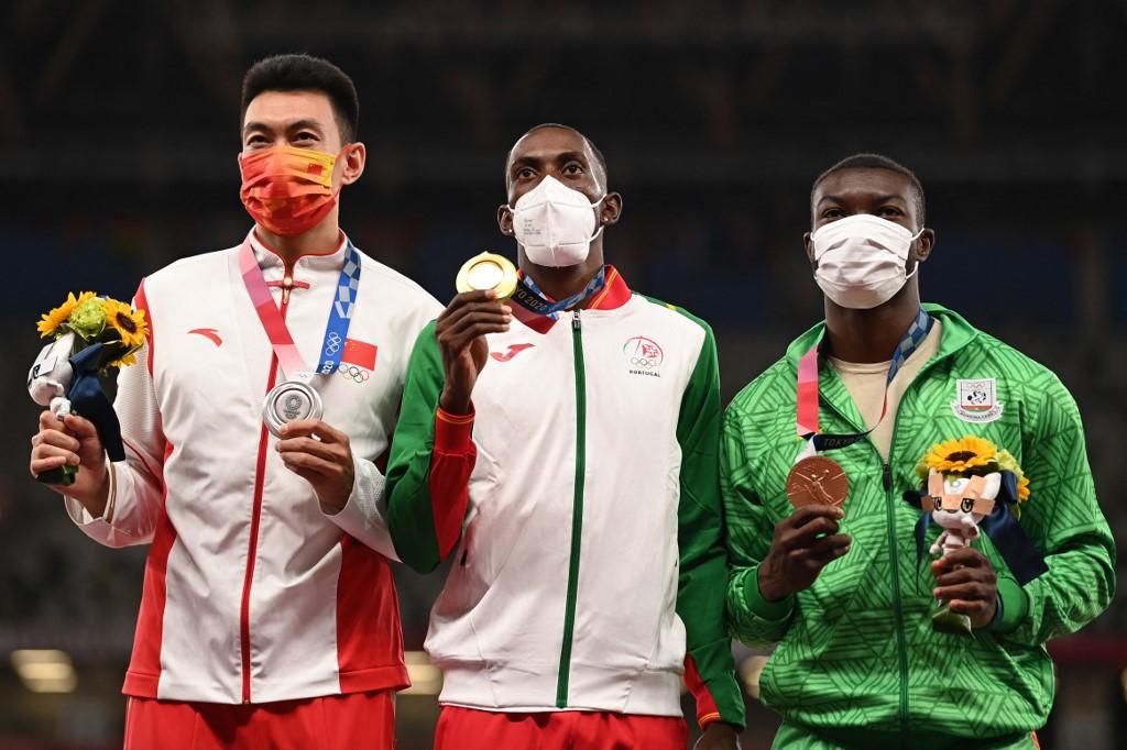 Pikardu olimpijsku zlato, Zango postao heroj nacije