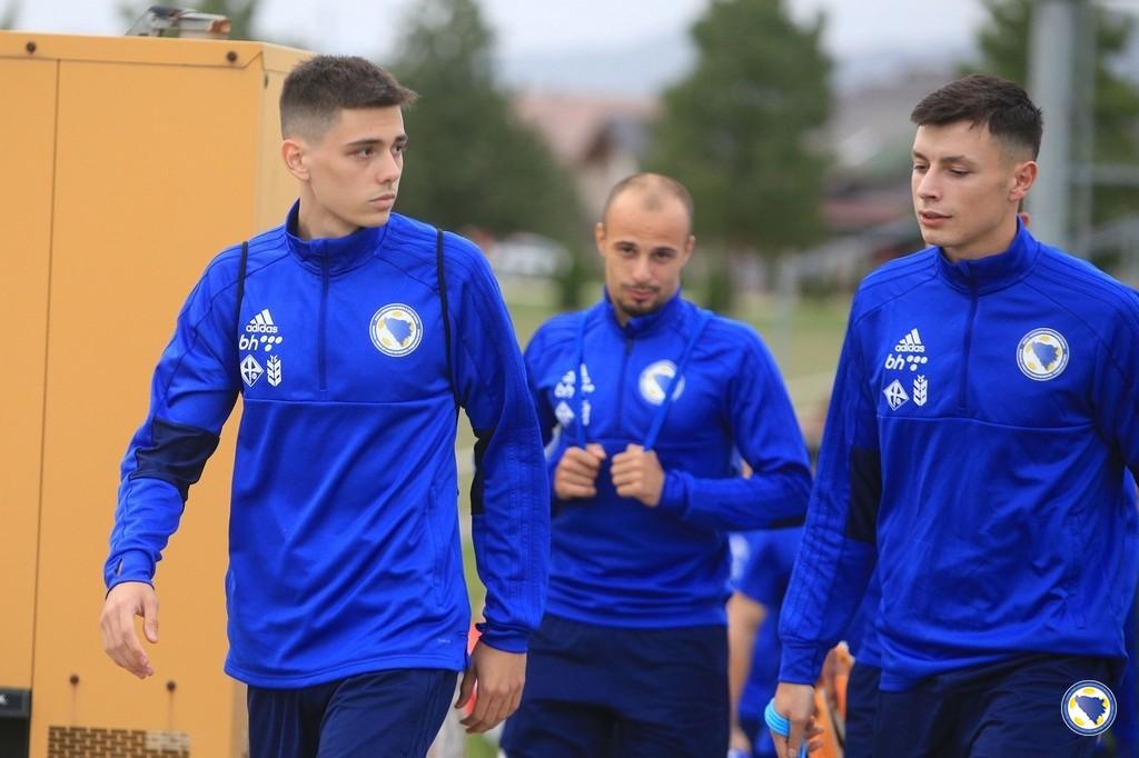 "Zmajevi" pred trening u Trening kampu FK Sarajevo - Avaz