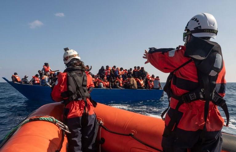 Spasioci izvukli 208 migranata otkrivenih na brodovima