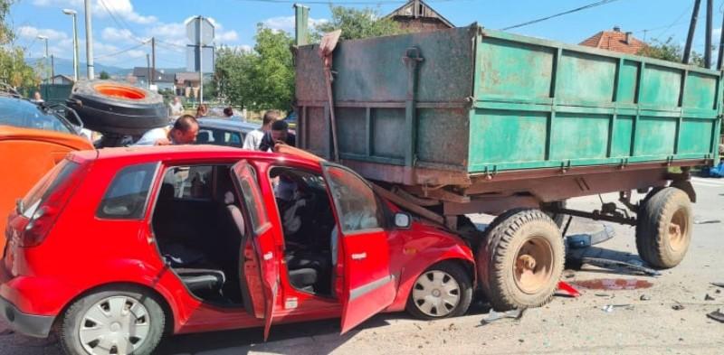 Video / Stravična nesreća dogodila se danas u Bojniku: "Nemojte je vaditi, dok hitna ne dođe"