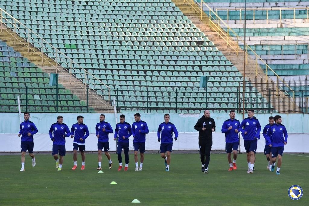 Reprezentativci trenirali na stadionu FK Karpati - Avaz
