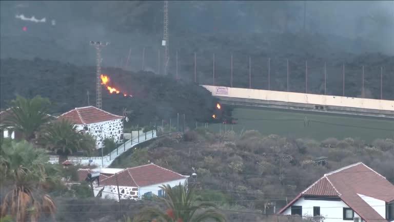 Vulkanska lava progutala stadion na La Palmi