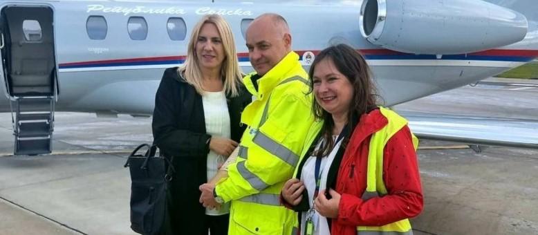 Cvijanović stigla u Poljsku i zahvalila osoblju varšavskog aerodroma na dočeku