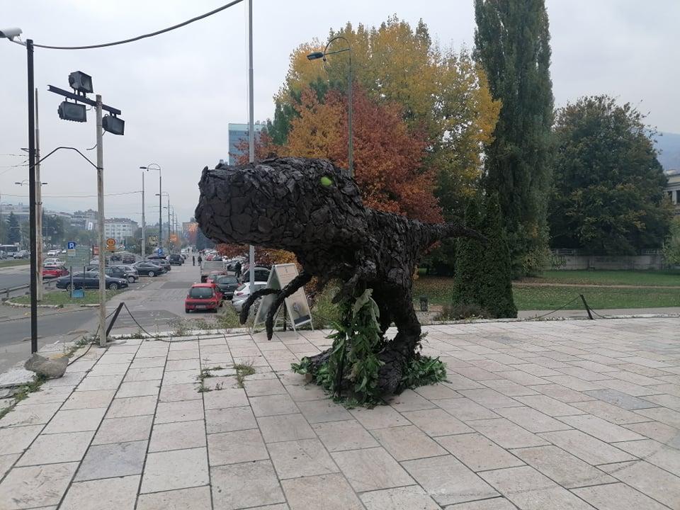 Dinosaurus od ćumura u Sarajevu: "Neka izumiranje ne bude naš izbor"