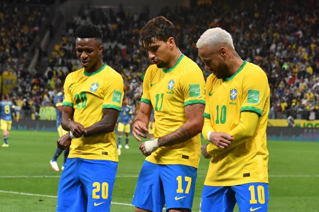 Slavlje igrača Brazila nakon postignutog gola - Avaz