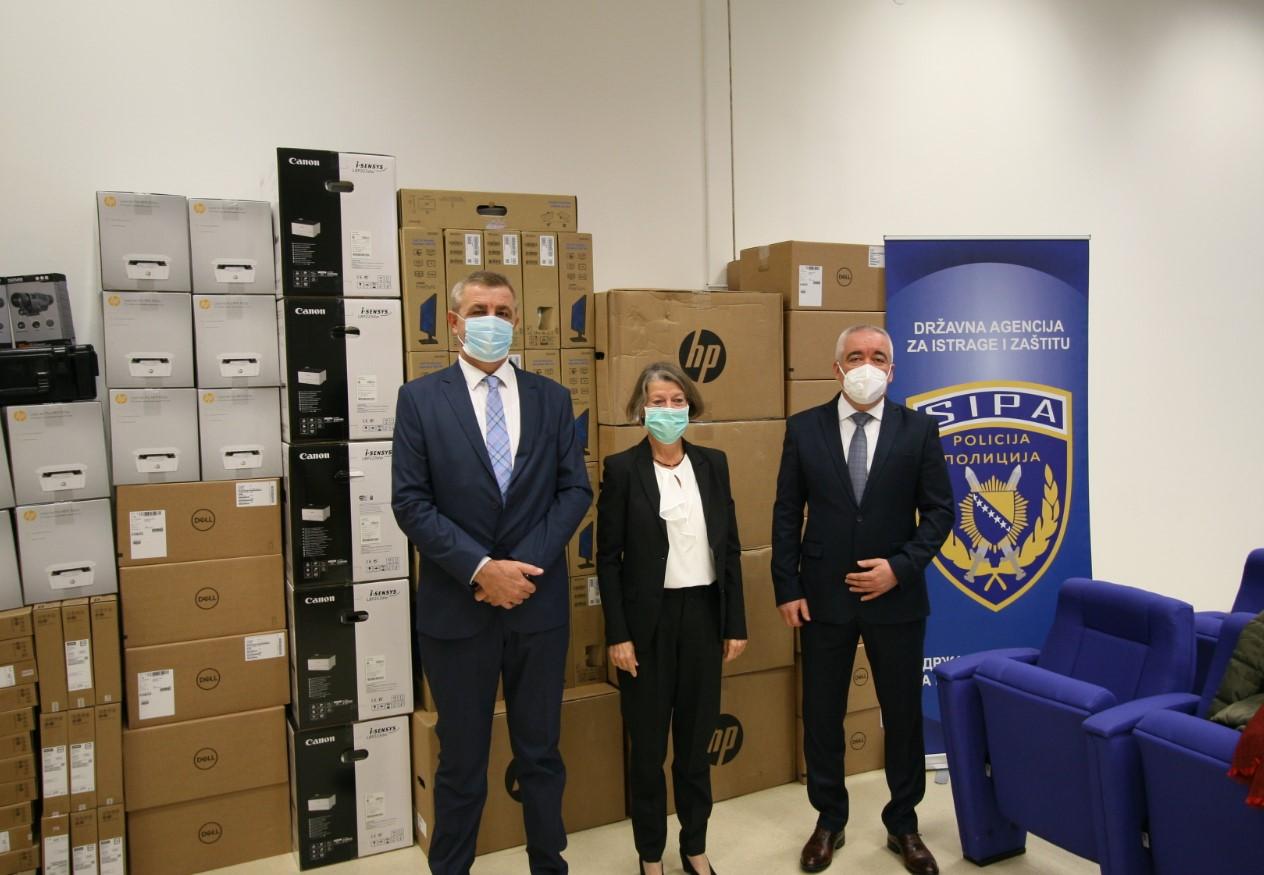Ambasada Savezne Republike Njemačke uručila donaciju Državnoj agenciji za istrage i zaštitu