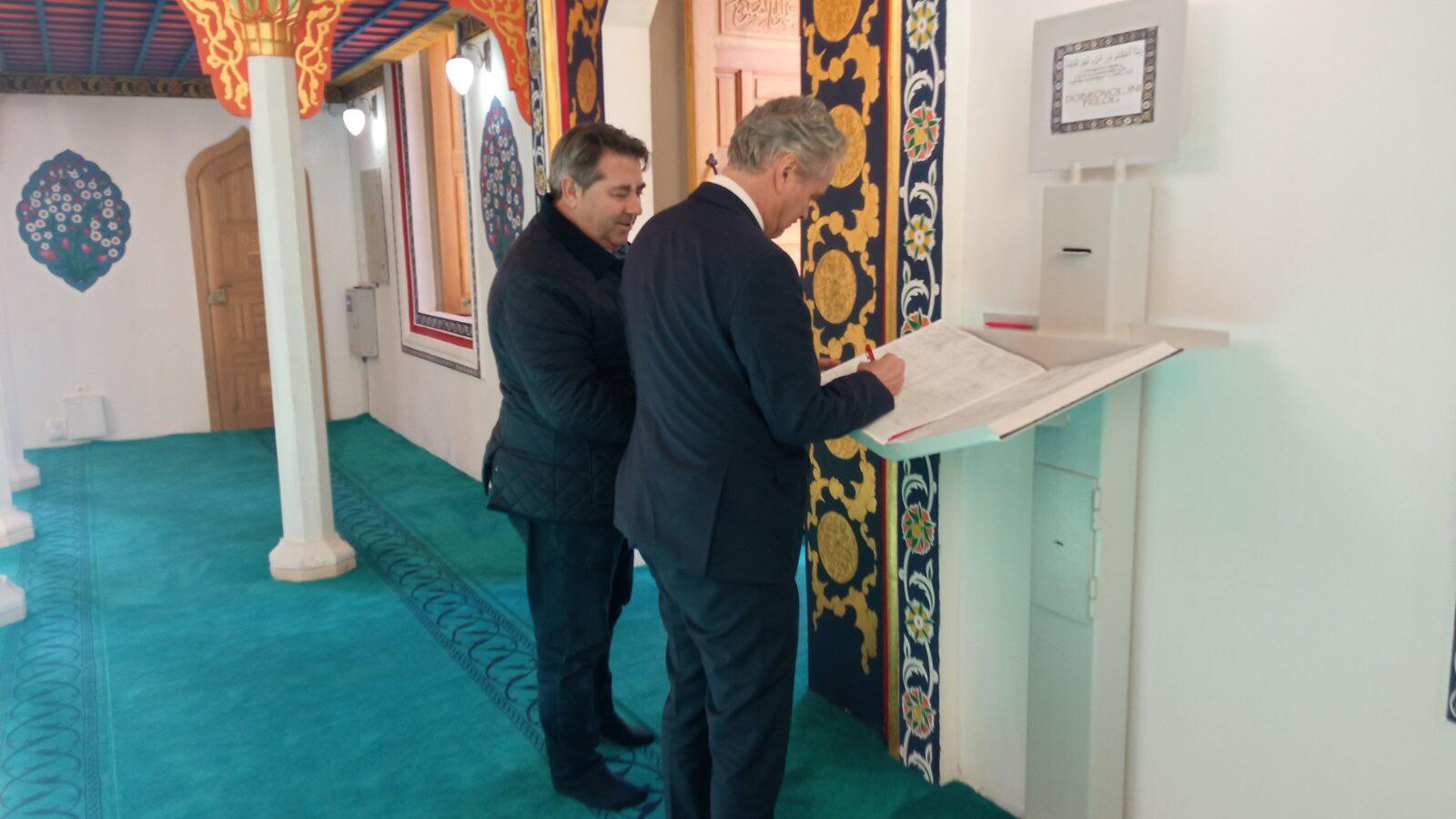 Satler posjetio Foču i obišao Aladža džamiju