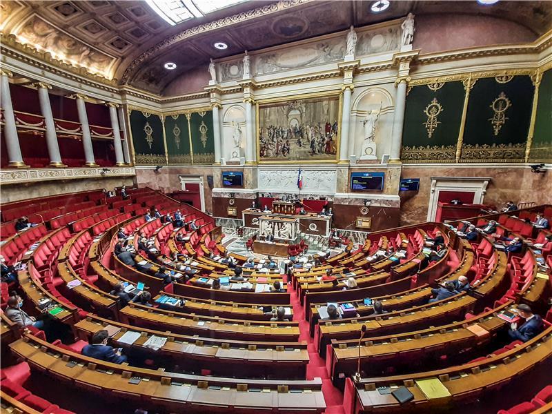Francuski parlament: Rezoluciju podržala stranka Republika u pokretu predsjednika Emanuela Makrona - Avaz