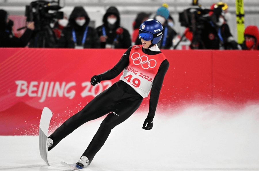Kobajaši olimpijski prvak, Prevc ostao bez medalje zbog zadnjeg skoka