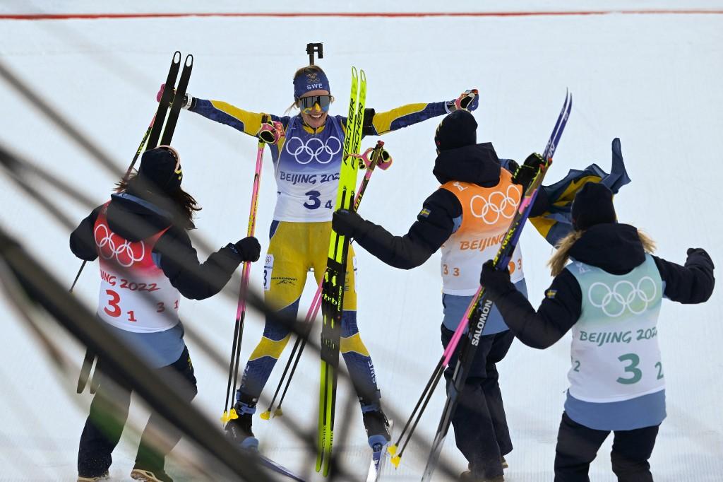Švedskim biatlonkama štafetno zlato