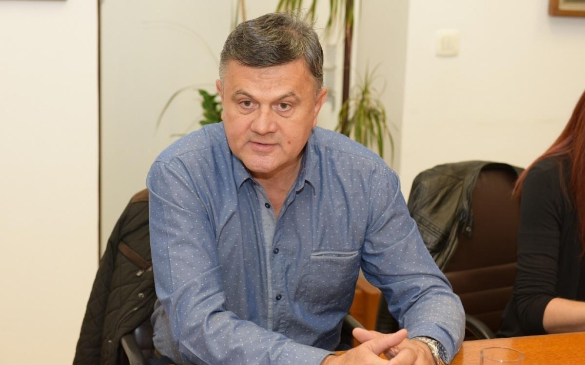 Doktor Adnan Hadžimuratović - Avaz