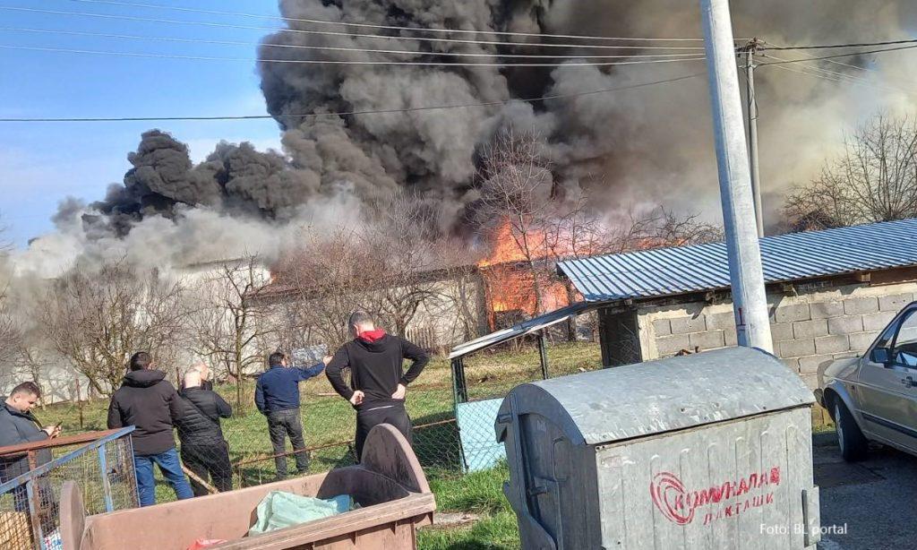 Drama kod Laktaša: Izgorjela fabrika namještaja