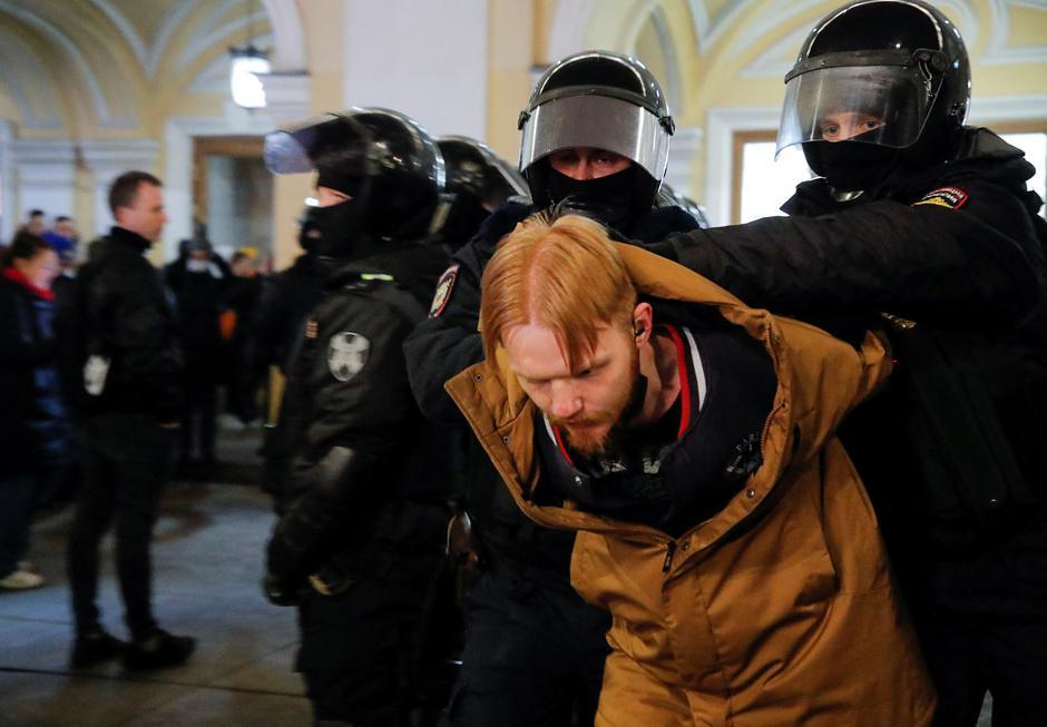 Novi pokušaj protesta protiv rata, ruske vlasti ponovo hapsile