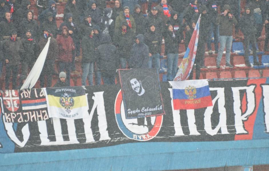 Ruska zastava na utakmici Borca i Veleža - Avaz